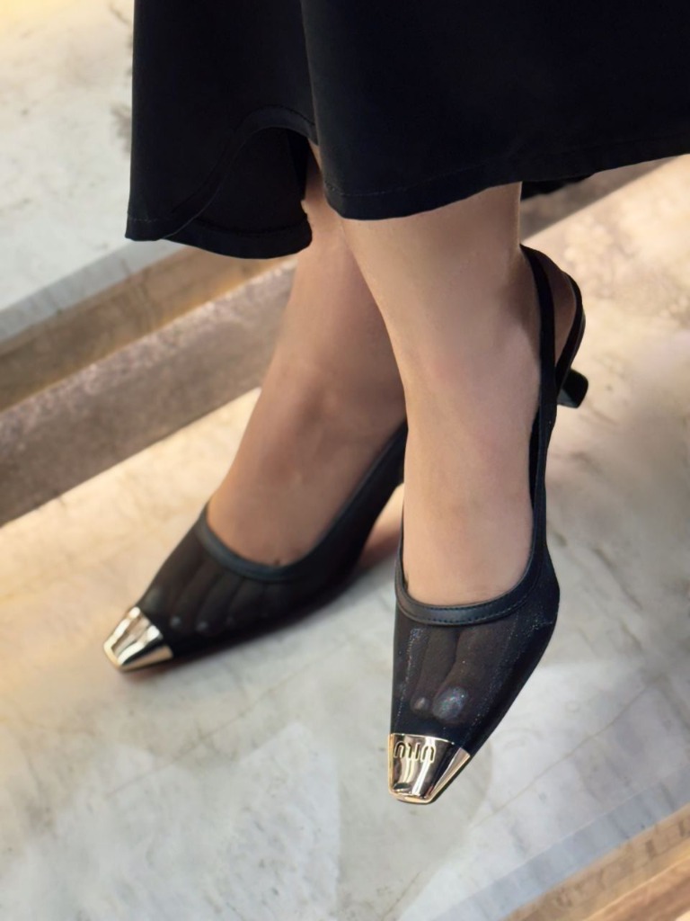 مجلسی میو میو