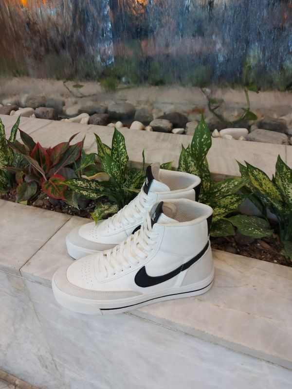 نیم ساق نایک