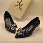 مجلسی پاشنه شیشه ای