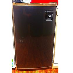 یخچال امرسان 6 فوت مشکی مدل R06M