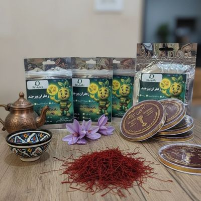 زعفران سرگل درجه 1 بیرجند نیم مثقالی