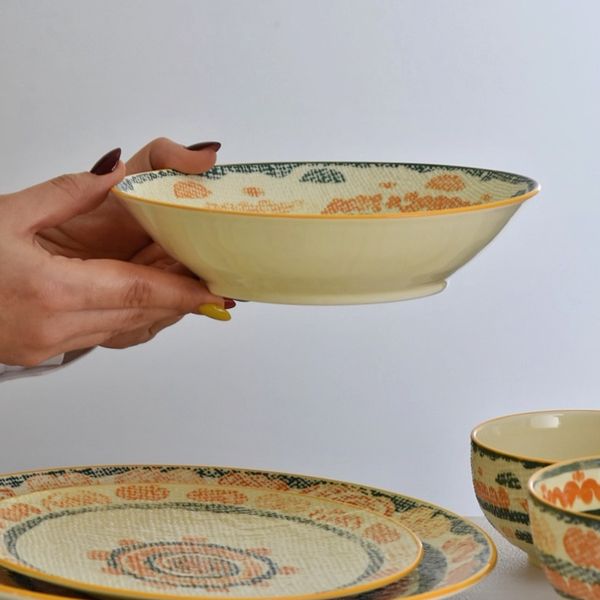 سرویس غذاخوری  نارنجی