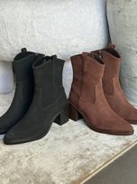 نیم بوت نوک تیز جیر