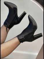 نیم بوت بغل سگک پاشنه8سانت