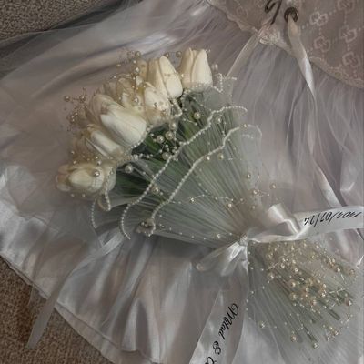 دسته گل لاله لمسی 30 شاخه پرنسسی پر مروارید