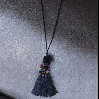 گردنبند بلند رولباسی طرح گل رز مشکی کد N104