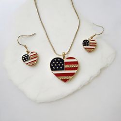نیمست گوشواره و گردنبند تم پرچم آمریکا کد P288