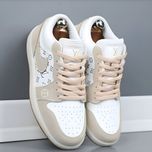 کتونی نایکLV کرم سفید