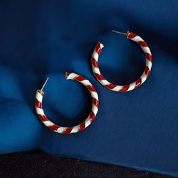 گوشواره میخی طرح کارول کریسمسی کد K118