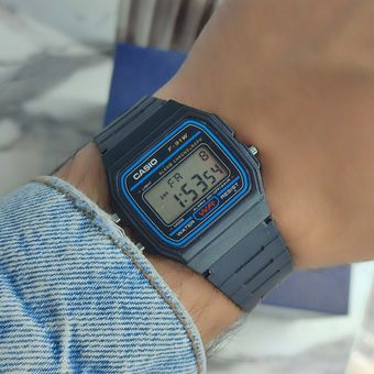 ساعت کاسیو نوستالژی بند سیلیکونی A++ضد آب بند مشکی