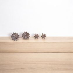 ست 2 جفتی گوشواره میخی طرح گل/ستاره - اندازههای مختلف کد C231