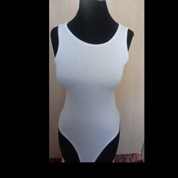 بادی بیسیک سفید