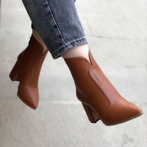 نیمبوت مجلسی پاشنه دار زنانه در دو رنگ مشکی و عسلی