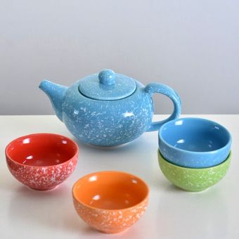 قوری و کپ رنگی