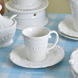 فنجون نعلبکی سفید تاج