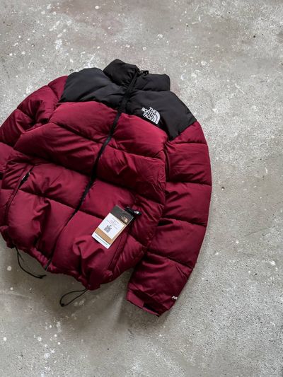 کاپشن TheNorthFace رنگ زرشکی