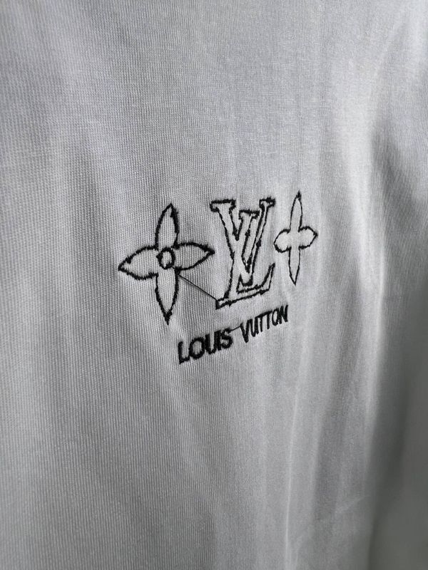 تیشرت Louis vuitton وارداتی سفید