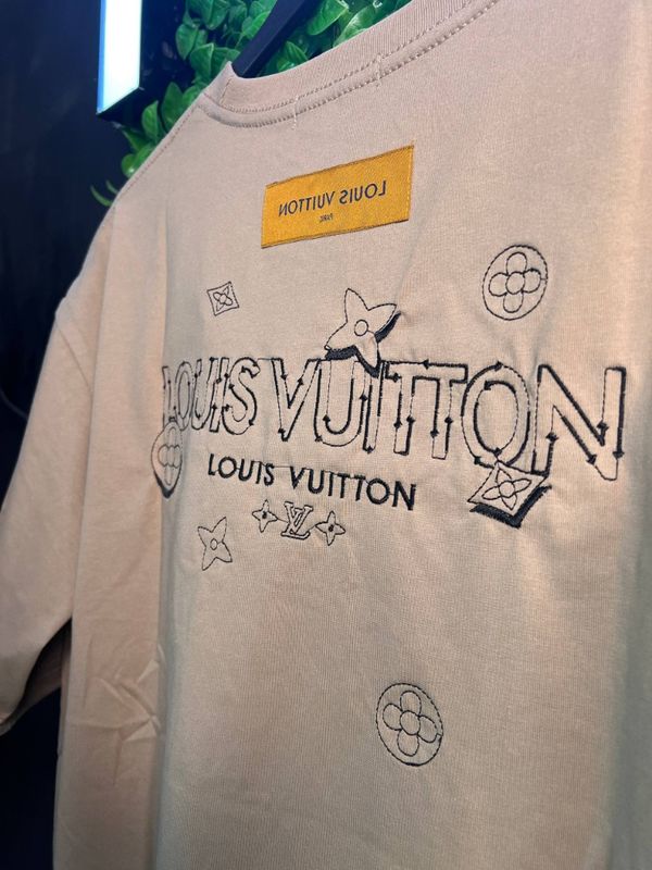 تیشرت Louis vuitton وارداتی کرم