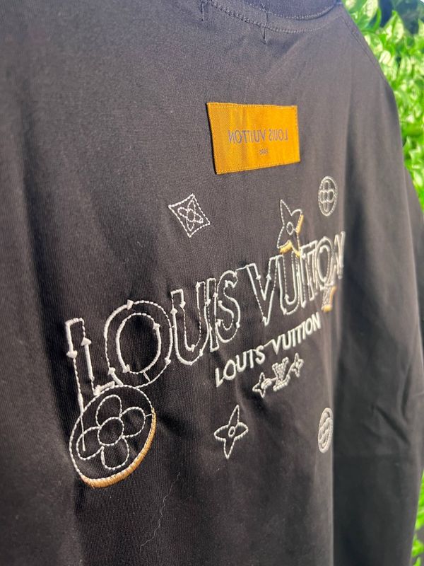 تیشرت Louis vuitton وارداتی مشکی