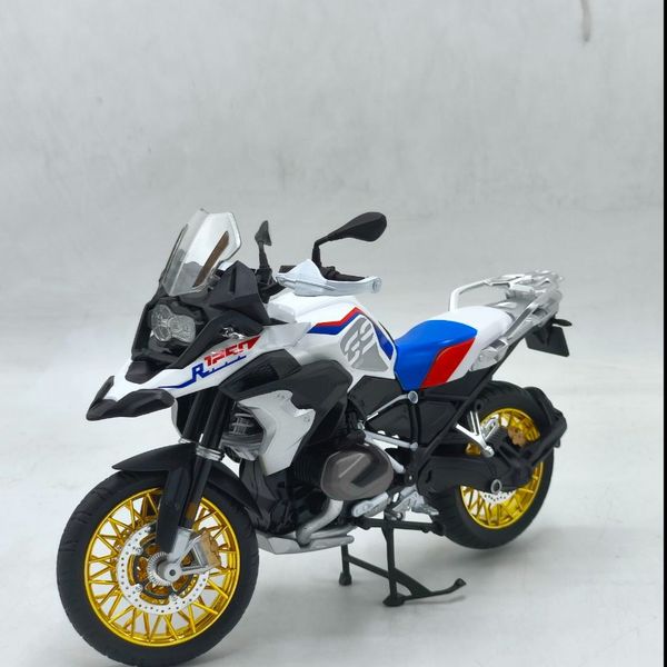 ماکت موتور مدل BMW R1250GS مقیاس 1:9