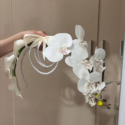 دسته گل ارکیده و شیپوری مدل اروپایی