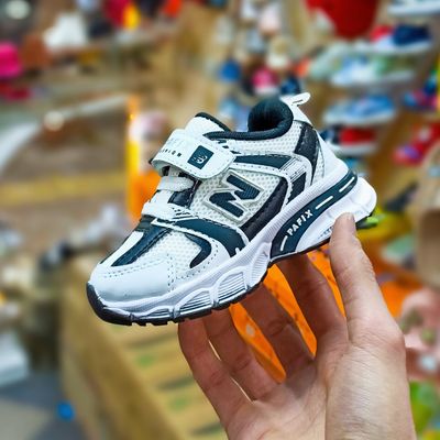 کتونی بچگانه نیوبالانس مدل 530 ترند