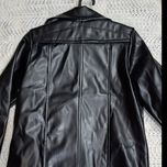 کت چرم کوتاه زیپ کج