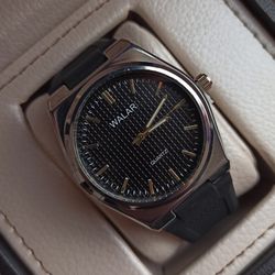 ساعت مچی مردانه والار طرح تیسوت صفحه مشکی قاب سیلور