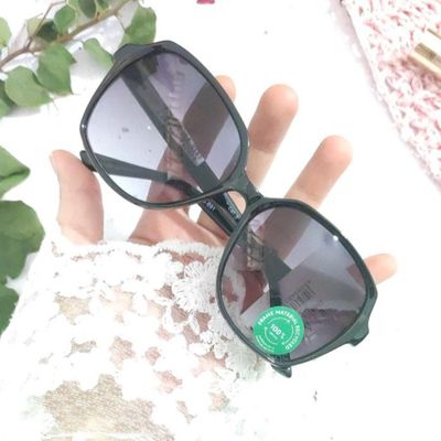 عینک آفتابی زنانه(مدل روشا)