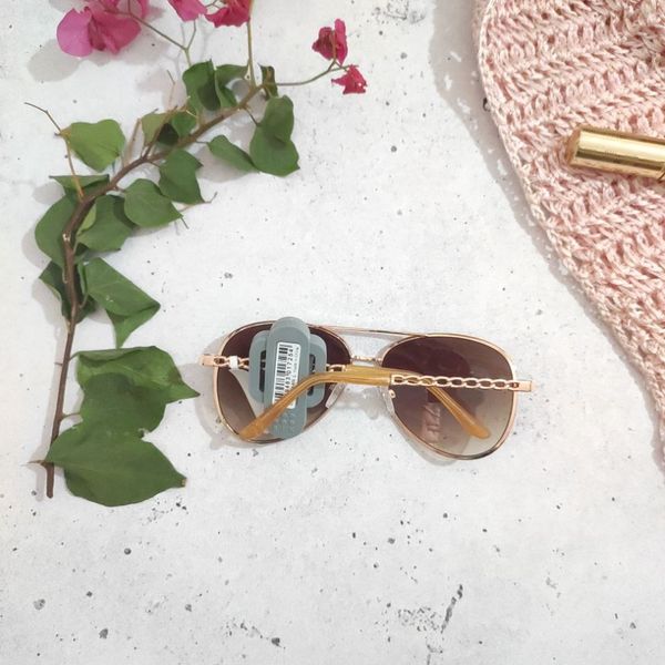 عینک آفتابی زنانه(مدل ریبا)