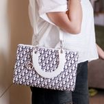 کیف دوشی دخترانه مجلسی طرح دیور سایز بزرگ | کیف زنانه شیک کد 1444