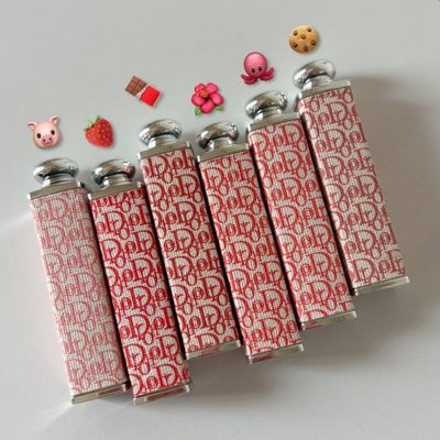 رژلب جامد دروهو طرح دیور