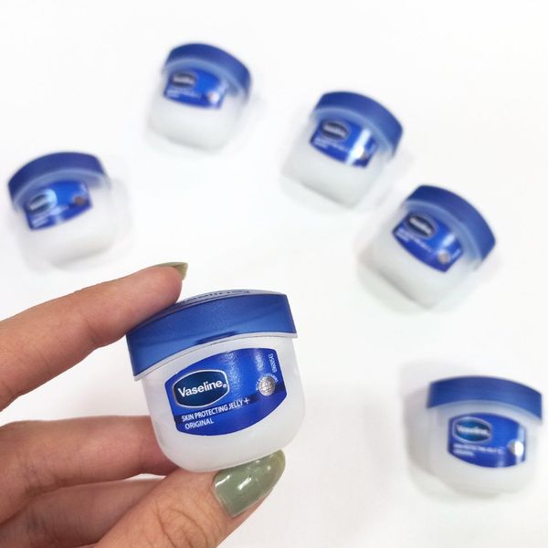 وازلین لب مینی