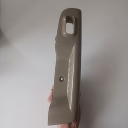 قاب دور کلید شیشه بالابر سوناتا NF درب عقب چپ (فابریک کره استوک اصلی) 935803k000