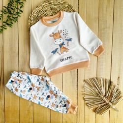 بلوز شلوار راحتی اسپرت طرح زرافه | 6ماه تا 30 ماه