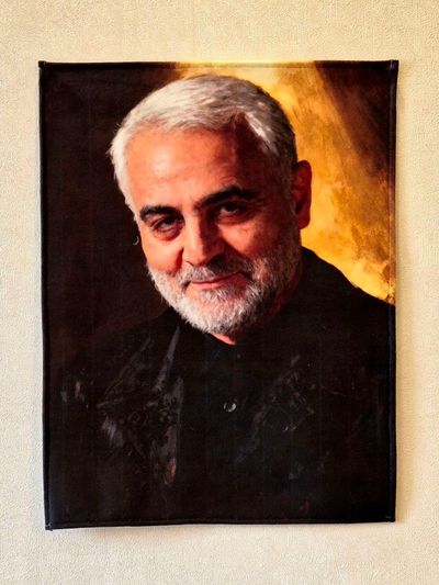 بیرق چهره شهید سلیمانی