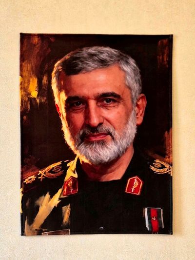 بیرق چهره شهید حاجی‌زاده