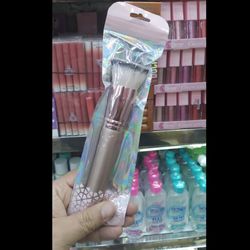 براش ارایش مناسب صورت