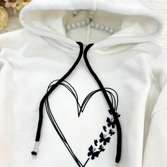 هودی دخترانه قلبی