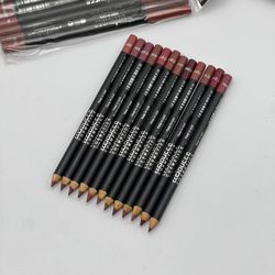 خط لب دوسه (Doucce)