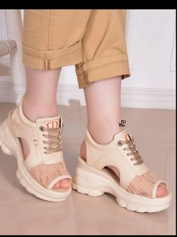 صندل زنانه پاخور شیک