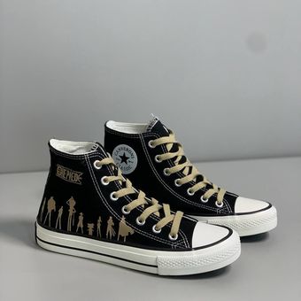 کفش کتونی آلستار مشکی ساقدار بغل طرح