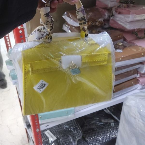 کیف مجلسی زنانه پرادا آویز قفل دار شیک و خاص