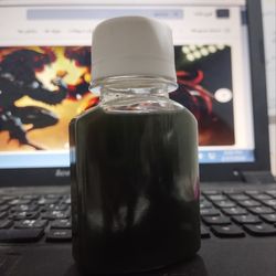 محلول تقویتی و افزایش بر پایه جلبک وزن مرغ و خروس مدل اوانگارد