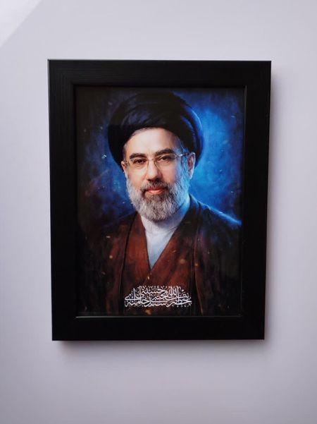 قاب عکس آقا سیدمجتبی (حفظه‌الله)