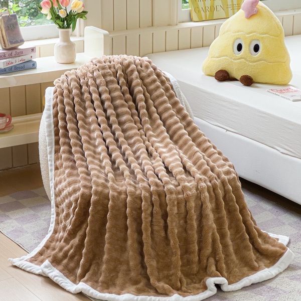پتو چهار فصل خرگوشی 200*230 نوار دوری شده