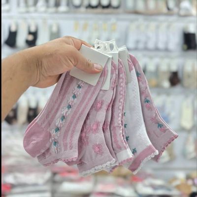 جوراب عروسکی