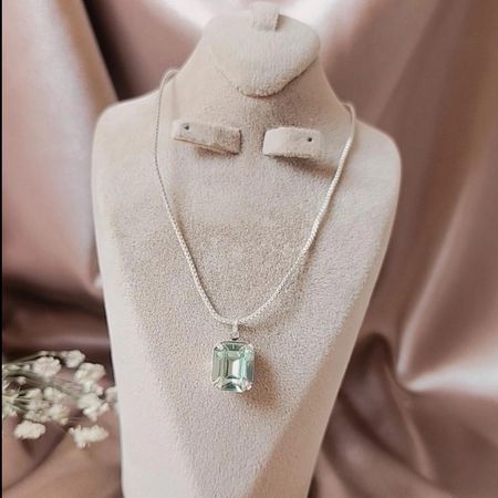 گردنبند آویز زمردی