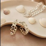گوشواره نیمه حلقه ای کارتیر