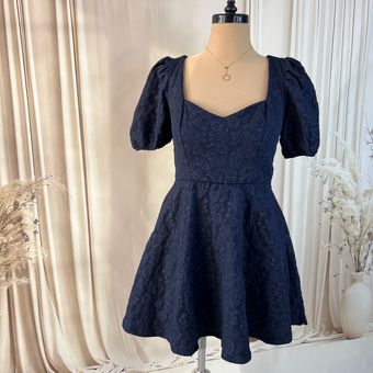 پیراهن پشت پاپیون